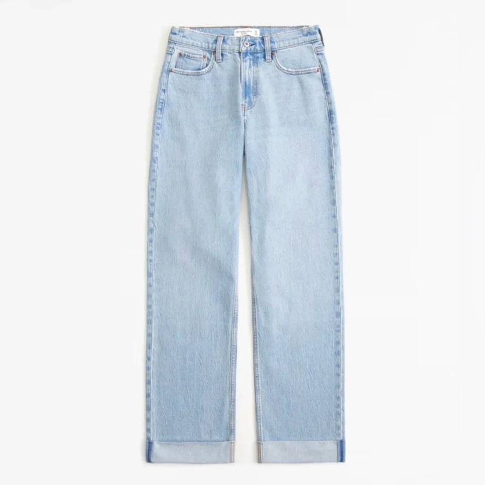 Abercrombie & Fitch Low Rise Baggy Jean - Picture 4 of 5